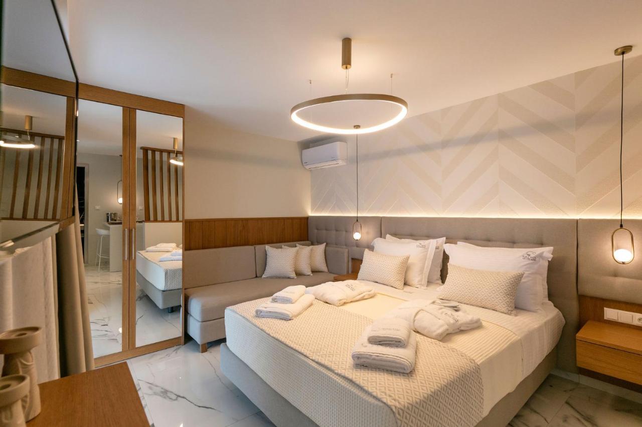 Pachis Escape Suites מראה חיצוני תמונה