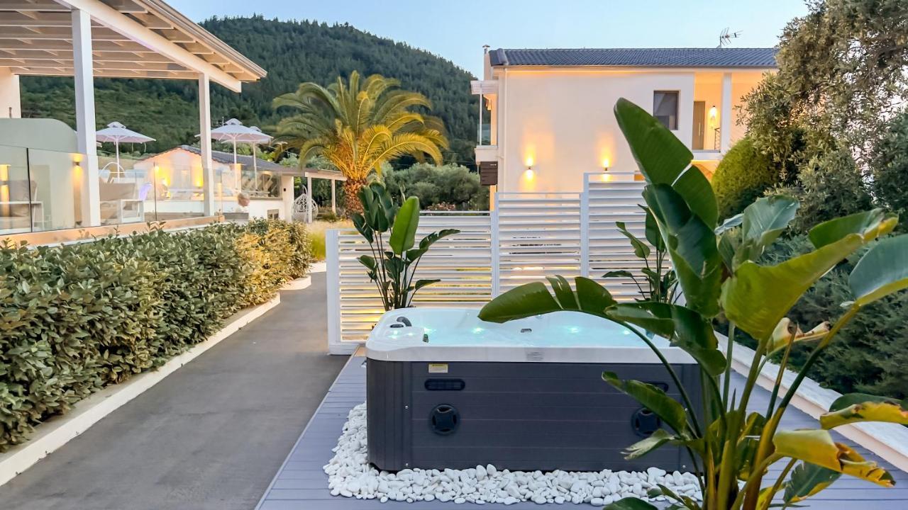 Pachis Escape Suites מראה חיצוני תמונה